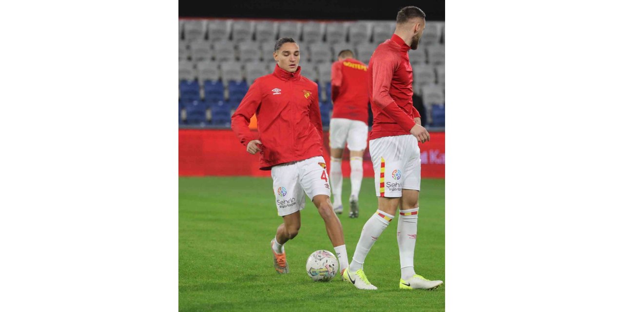 Göztepeli Emir Ortakaya, istikrarıyla dikkat çekiyor