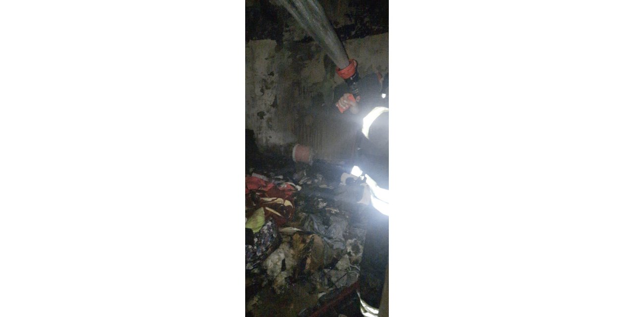 Oyun oynarken yangın çıkardılar