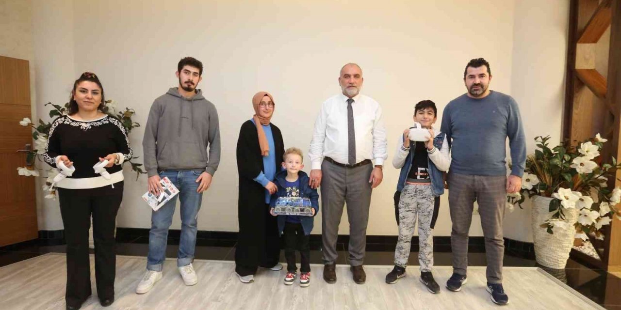 Başkan Sandıkçı: “Çağa yön veren bir nesil yetiştireceğiz”