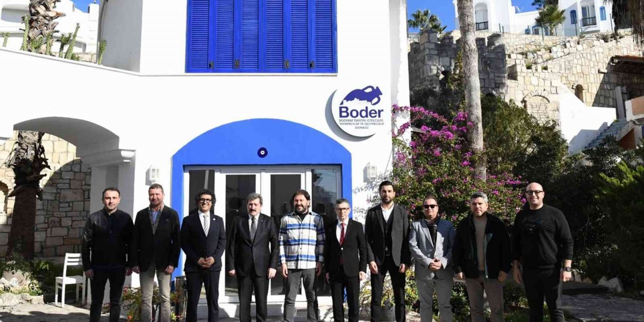 Vali Orhan Tavlı Bodrum turizmini otelcilerle değerlendirdi