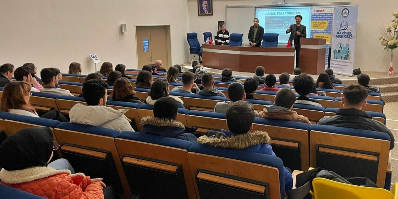 Üniversite öğrencilerine uluslararası staj imkanları anlatıldı