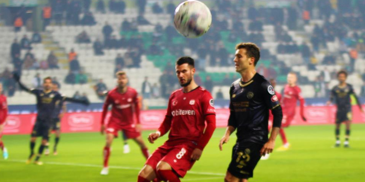 Konyaspor Sivasspor karşılaşmasında ilk yarı eşitlikle bitti