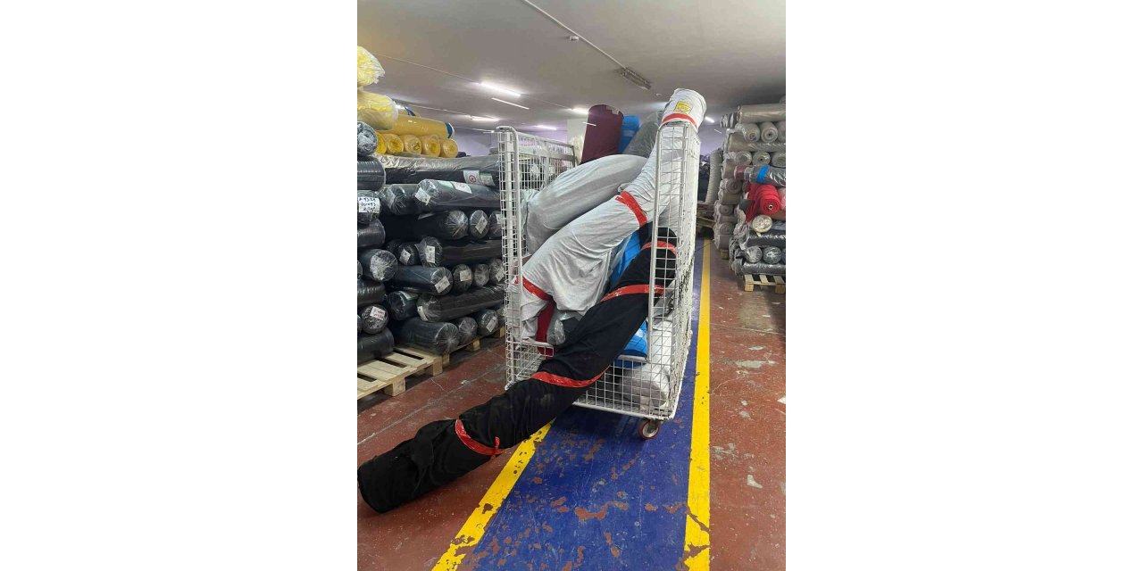 Bağcılar’da kumaş hırsızlığı yapan 3 şahıs, suçüstü yakalandı