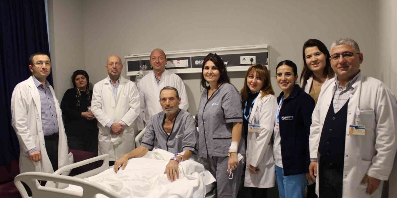 Karaciğer hastası babasına canlı verici oldu