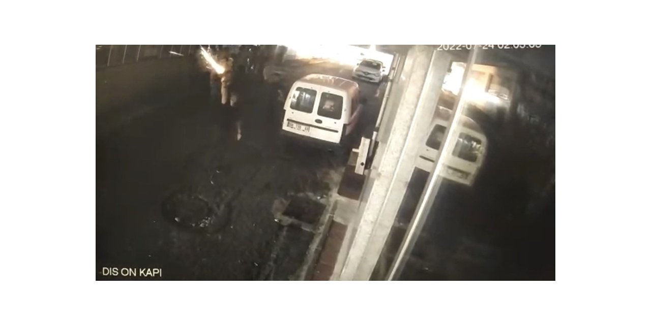 İstanbul’da gece kulübüne silahlı saldırı kamerada: İçeridekiler ateşle karşılık verdi