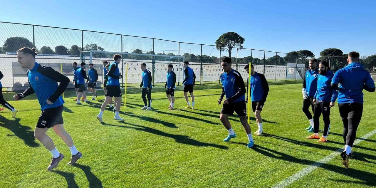 Afyonspor devre arası hazırlık kampını sürdürüyor