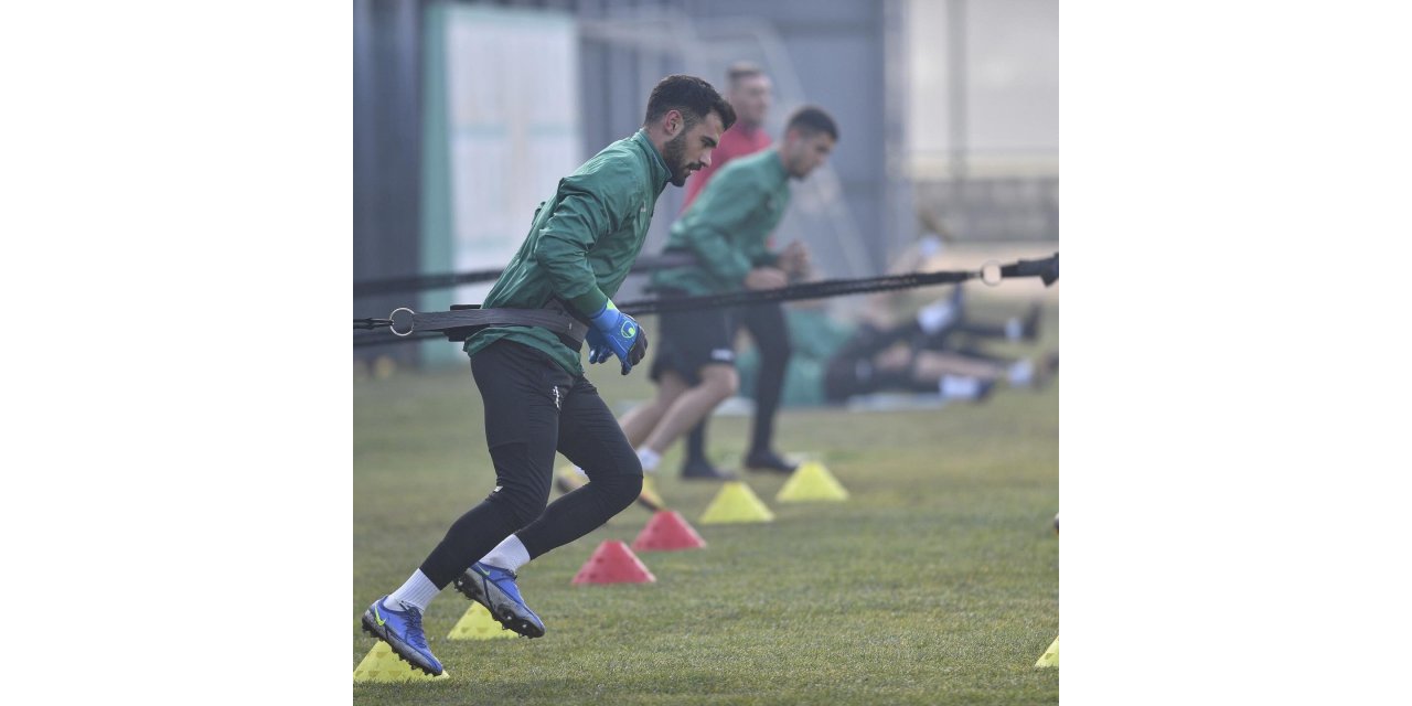 Bursaspor topa sahip olma çalışması yaptı