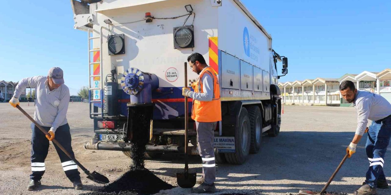 Serik Çandır Toptancı Hali’nde yenileme çalışmaları