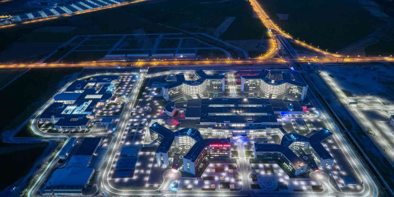 Kayseri Şehir Hastanesi’nde 2022’de 3 milyon 43 bin hastaya hizmet verildi