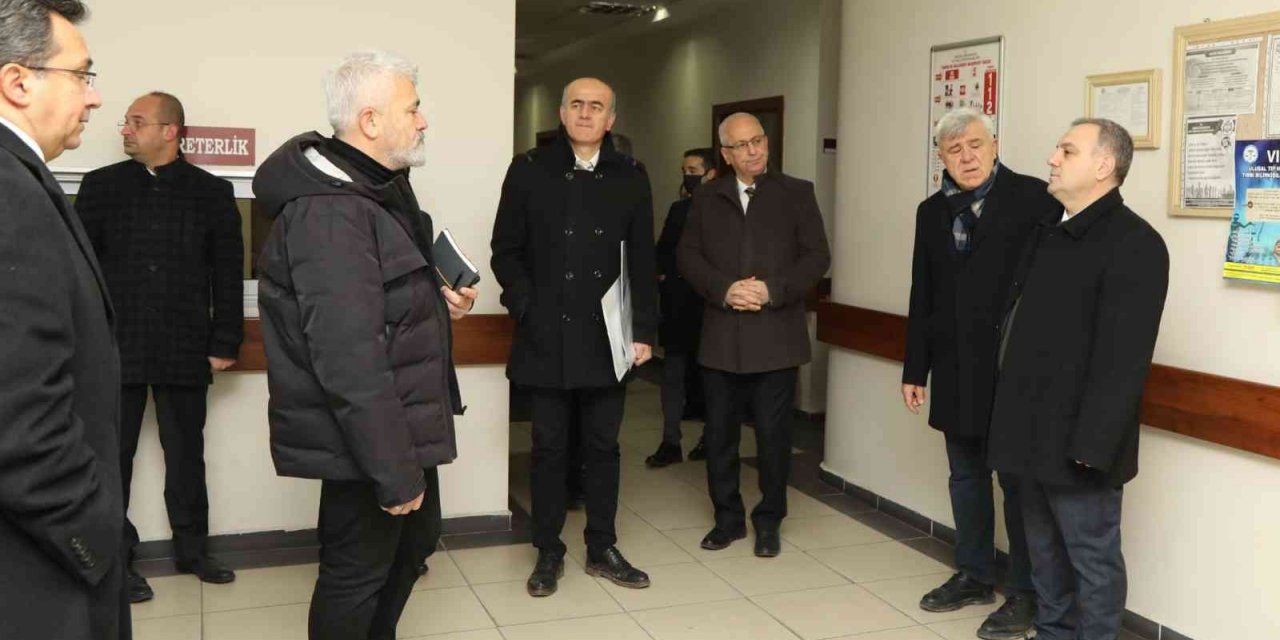 Rektör Altun, Hastane Bölgesinde Planlanan İyileştirme Çalışma Alanını Yerinde İnceledi