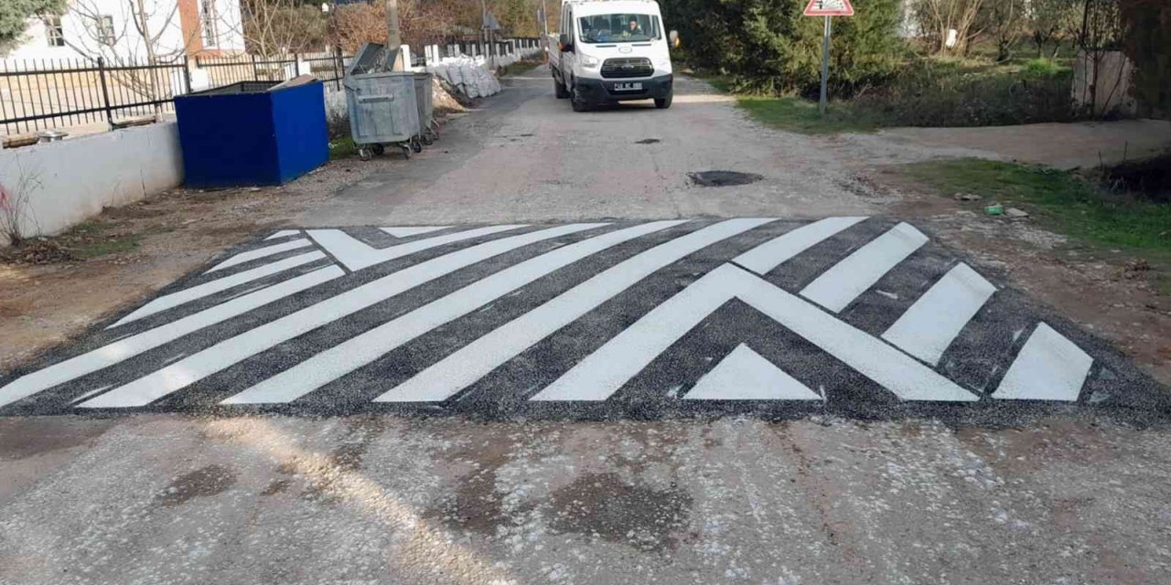 Menteşe Belediyesi okul yollarını güvenli hale getiriyor