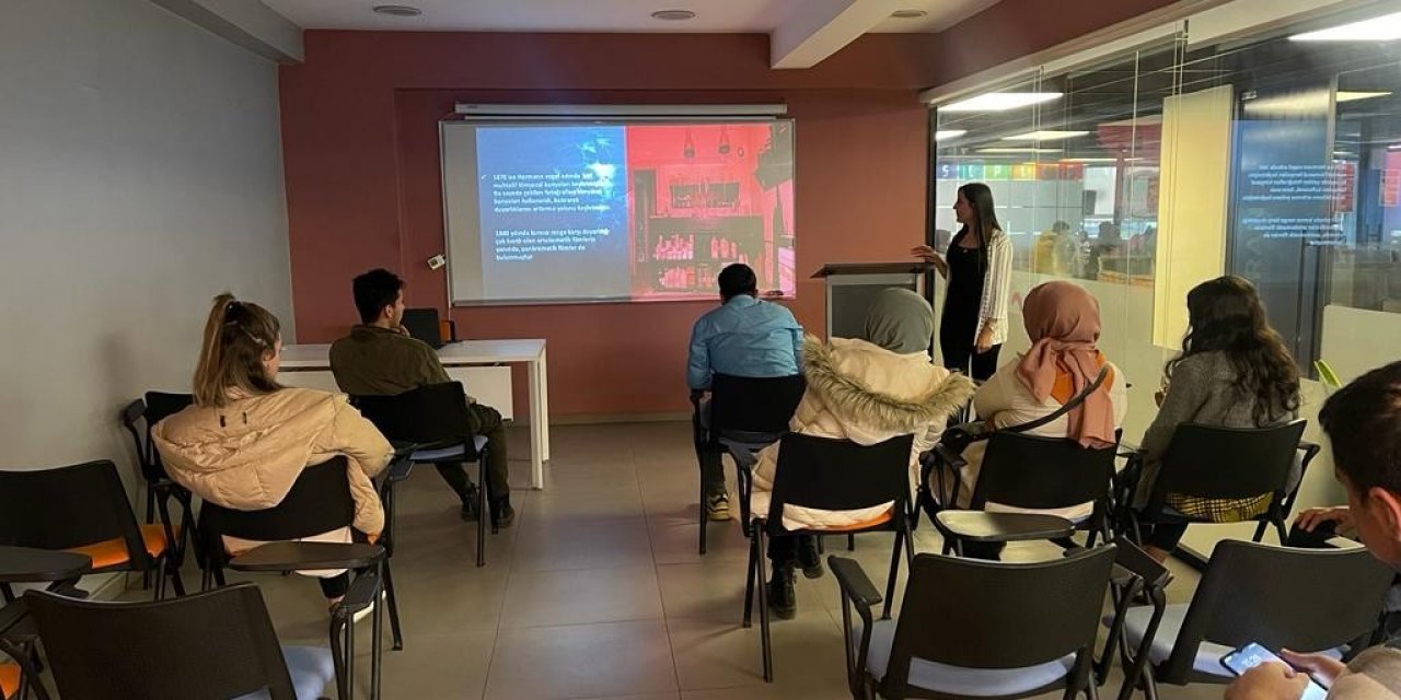 Mardin’de gençlik merkezinde fotoğrafçılık kursları devam ediyor