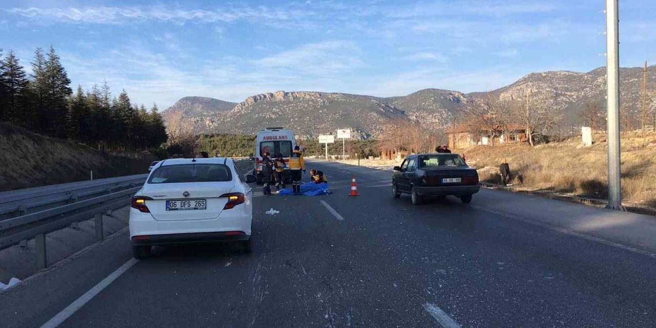 Yolun karşısına geçmek isterken otomobilin çarptığı kadın hayatını kaybetti