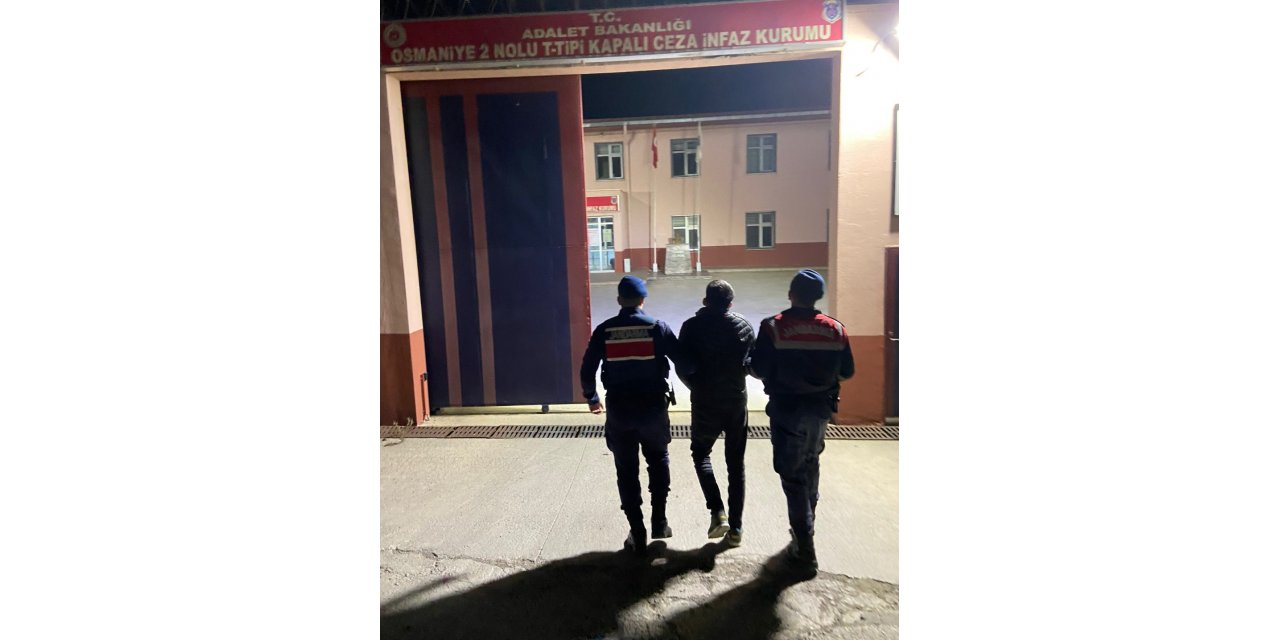 19 yıl hapis cezasıyla aranıyordu, çekyat altında yakalandı