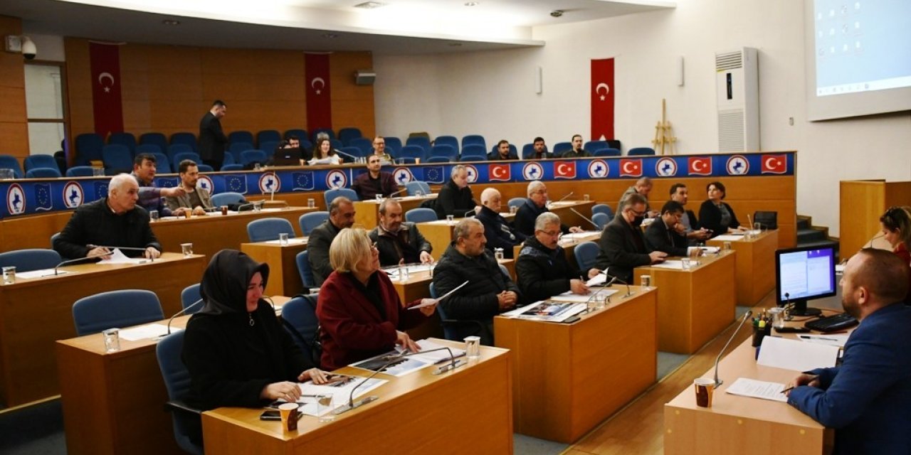 Fazla mesailer görüşüldü