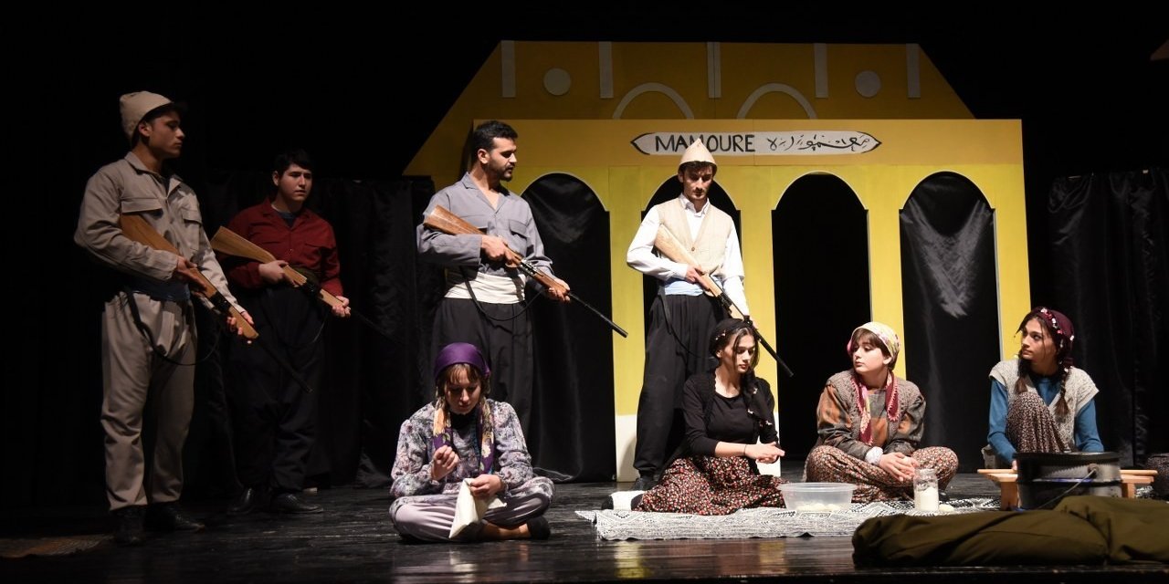 ’Bir ölür bin diriliriz’ tiyatro oyunu izleyiciden tam not aldı