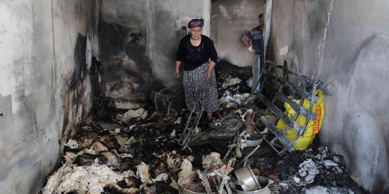 Tarihi yangında "İğnem bile çıkmadı" diyerek feryat eden Havva teyze yeni evine kavuştu