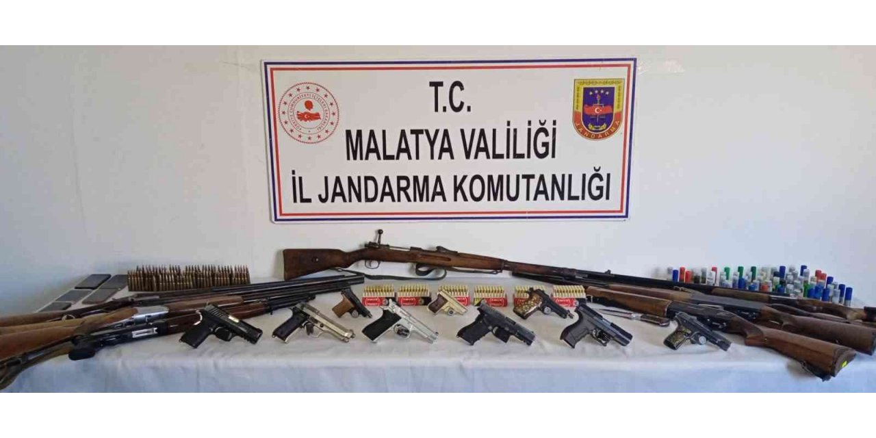 Jandarmadan silah ticaretine geçit yok