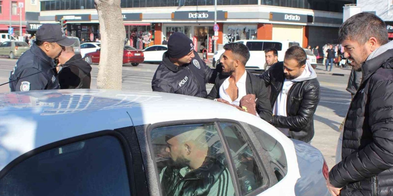 Bir kişiyi yaralanan şüpheliler kıskıvrak yakalandı