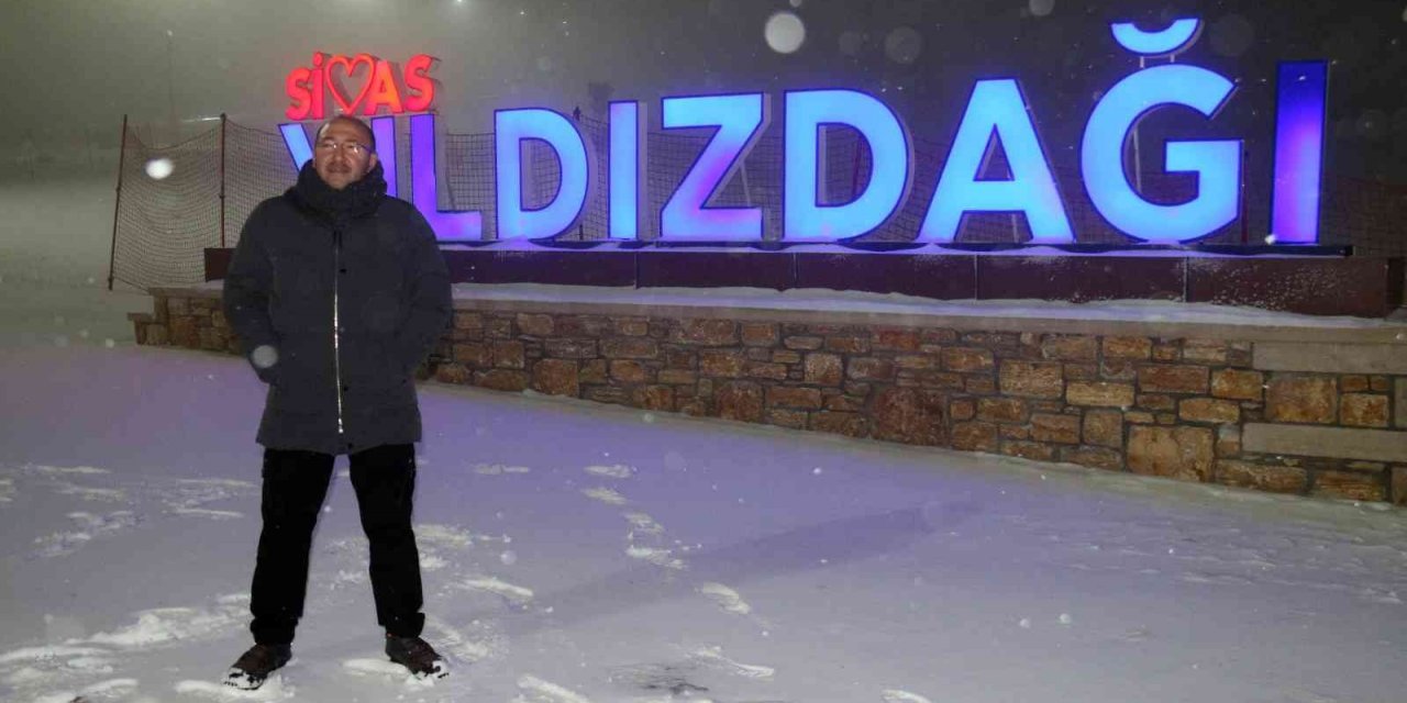 Kayak merkezinde özlenen kar yağdı