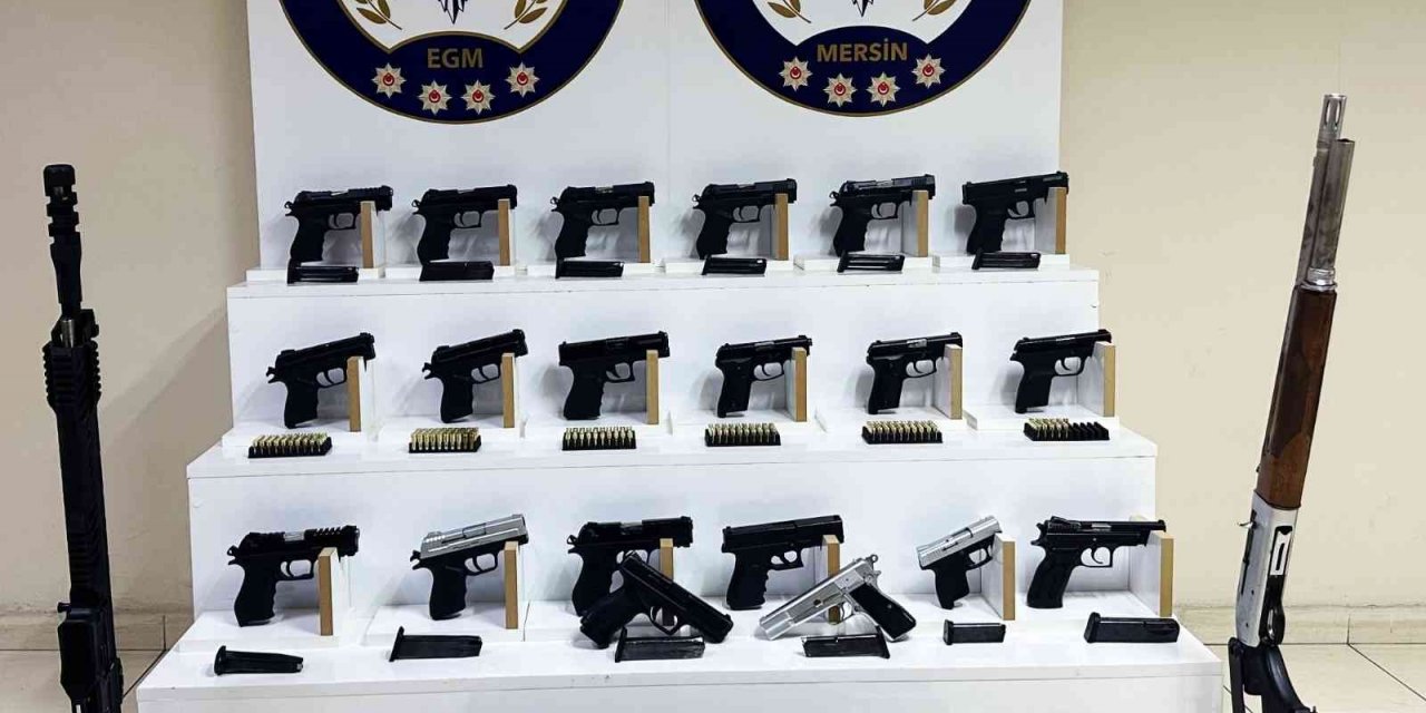 Çeşitli suçlardan aranan şahısların evlerinden cephanelik çıktı