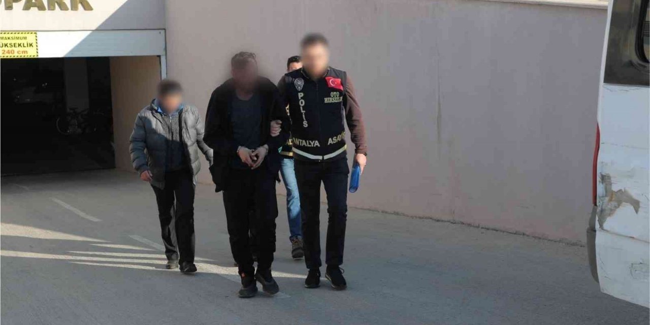 Antalya’da aranan 71 şüpheli yakalandı