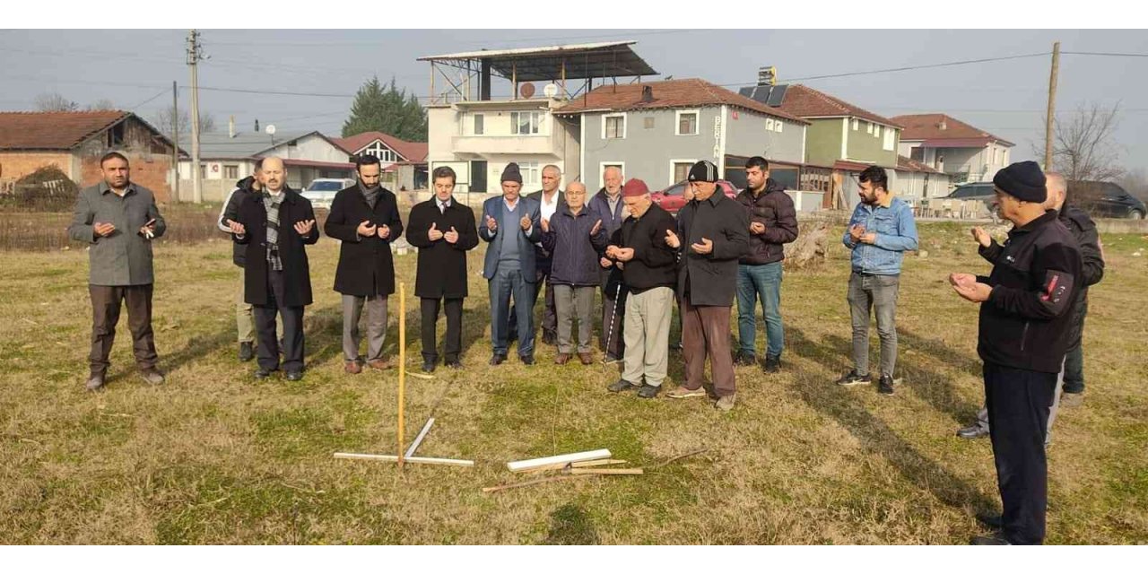Yeni yapılacak caminin kıblesi belirlendi