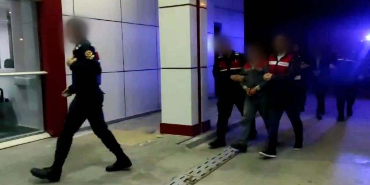 Yaşlı kadını gece maske takıp gasp ettiler, JASAT’a yakalandılar
