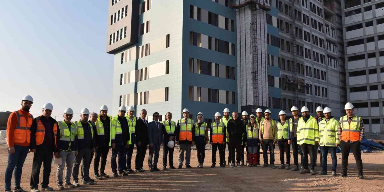 Aydın Şehir Hastanesi’nde çalışmalar yerinde incelendi