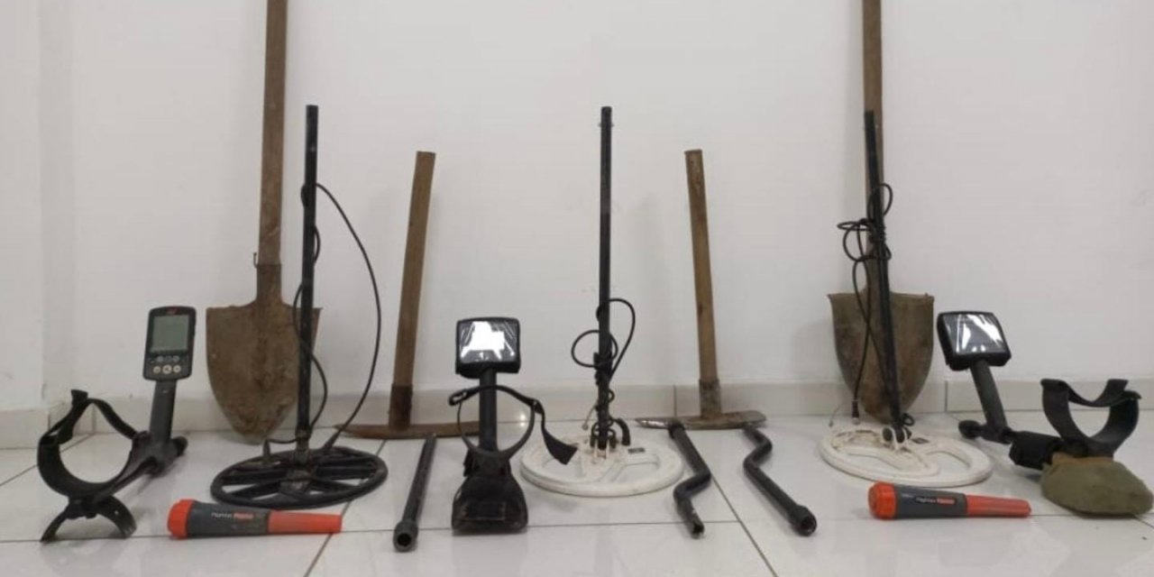 Tekirdağ’da define arayan 3 kişi suçüstü yakalandı