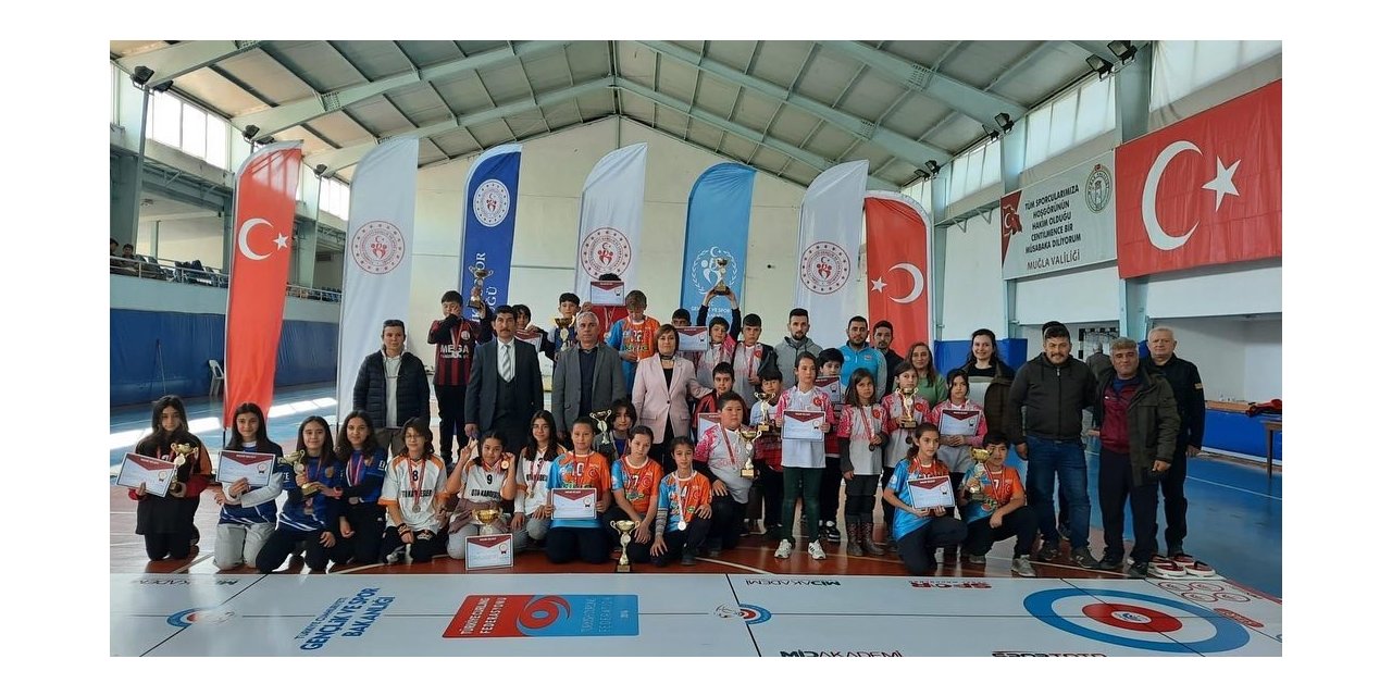 Floor Curling il birinciliği müsabakaları Köyceğiz’de yapıldı