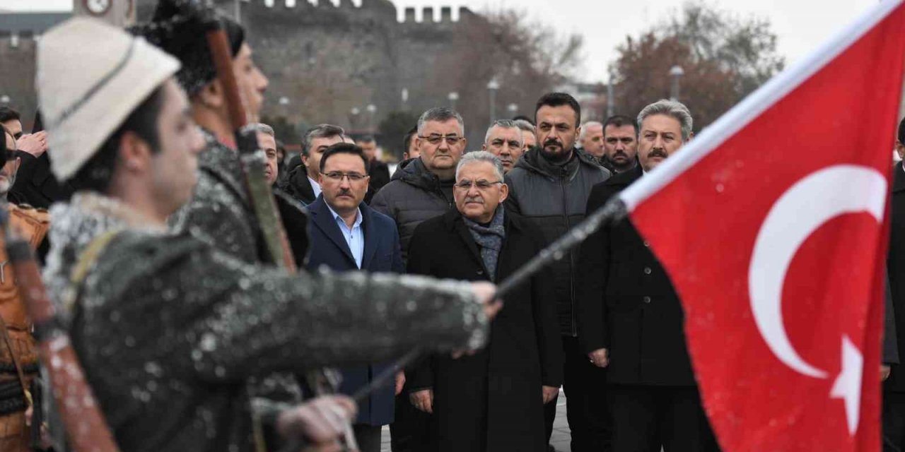 Başkan Büyükkılıç, Vali Çiçek ile birlikte Sarıkamış Şehitlerini Anma Programı’na katıldı