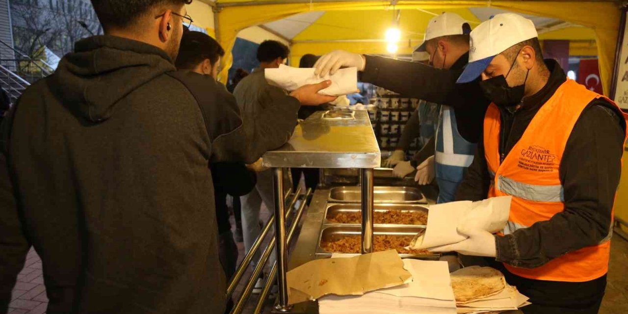 Üniversite öğrencilerine final sınavları döneminde çorba ikram edilecek