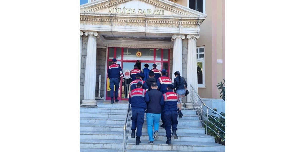 Didim’de 3 göçmen kaçakçısı yakalandı