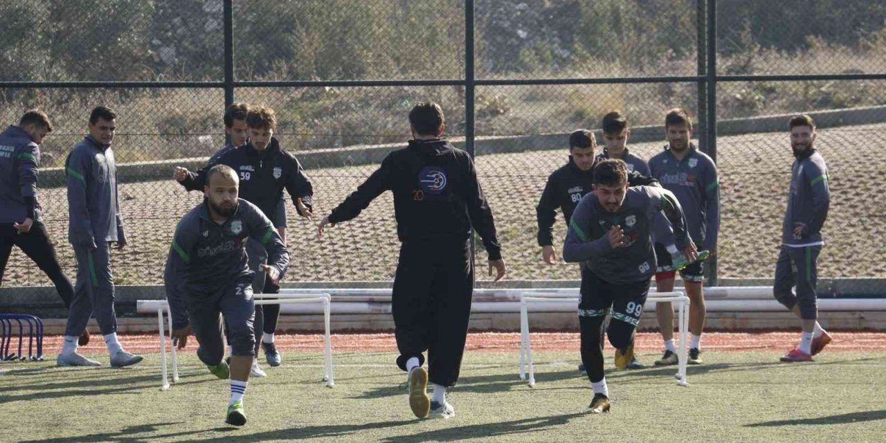 Yeşilçınar ikinci yarıya sıkı hazırlanıyor