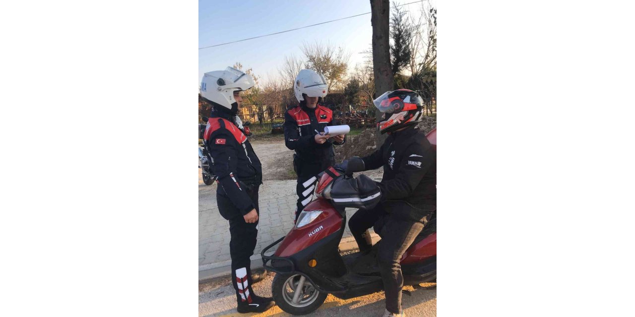 Kuyulu ve Işıklı’da vatandaşlar motosiklet hırsızlıklarına karşı bilgilendirildi