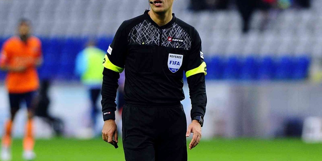 Derbinin VAR hakemi Alper Ulusoy