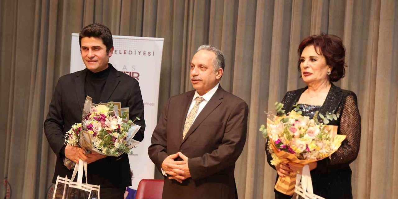 Usta Sanatçı Hülya Koçyiğit Türk sinemasını konuştu