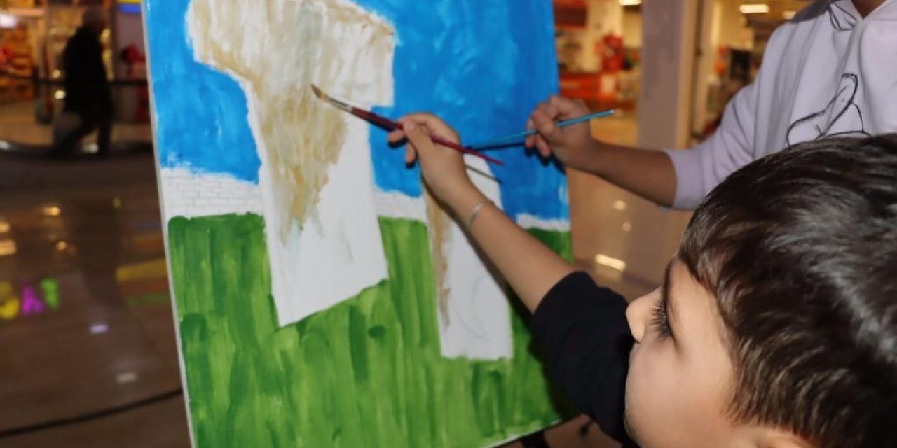 Çocukların hayal gücü tuvallere yansıdı