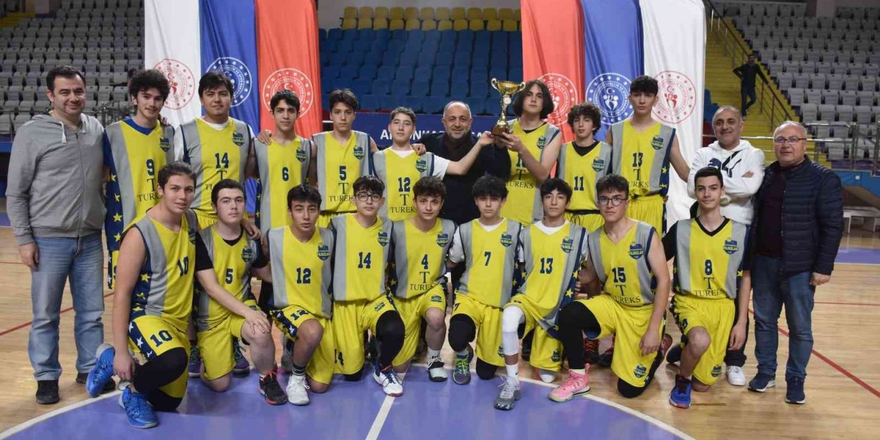 Afyon yıldızları namağlup şampiyon