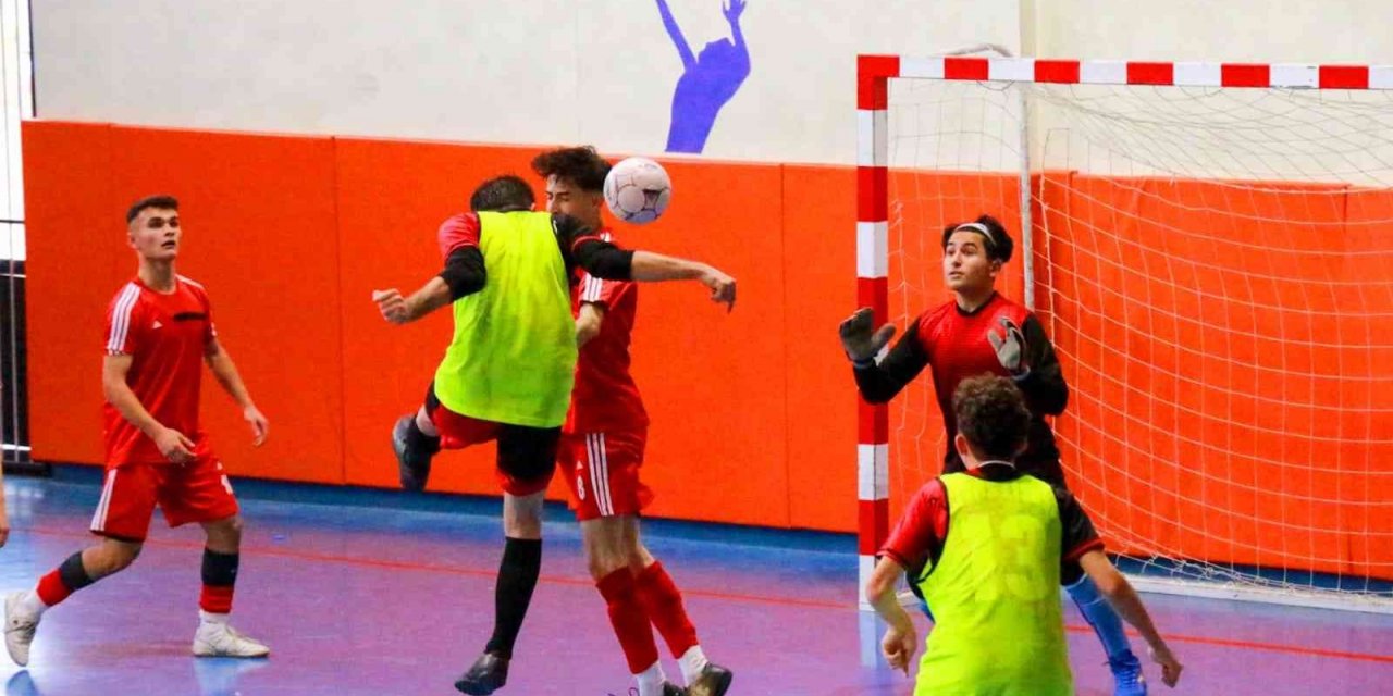 Okullar arası futsal da şampiyonlar belli oldu