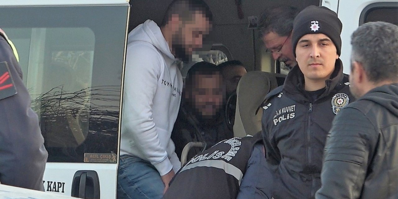 Husumetli iki aile arasında silahlı sopalı kavga: 2 yaralı