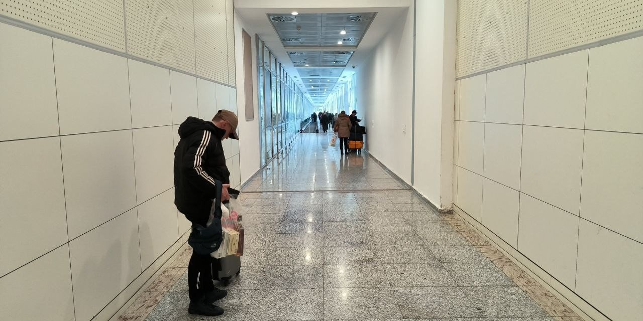 Sarp Sınır Kapısı’ndaki Iphone yoğunluğu yerini sessizliğe bıraktı