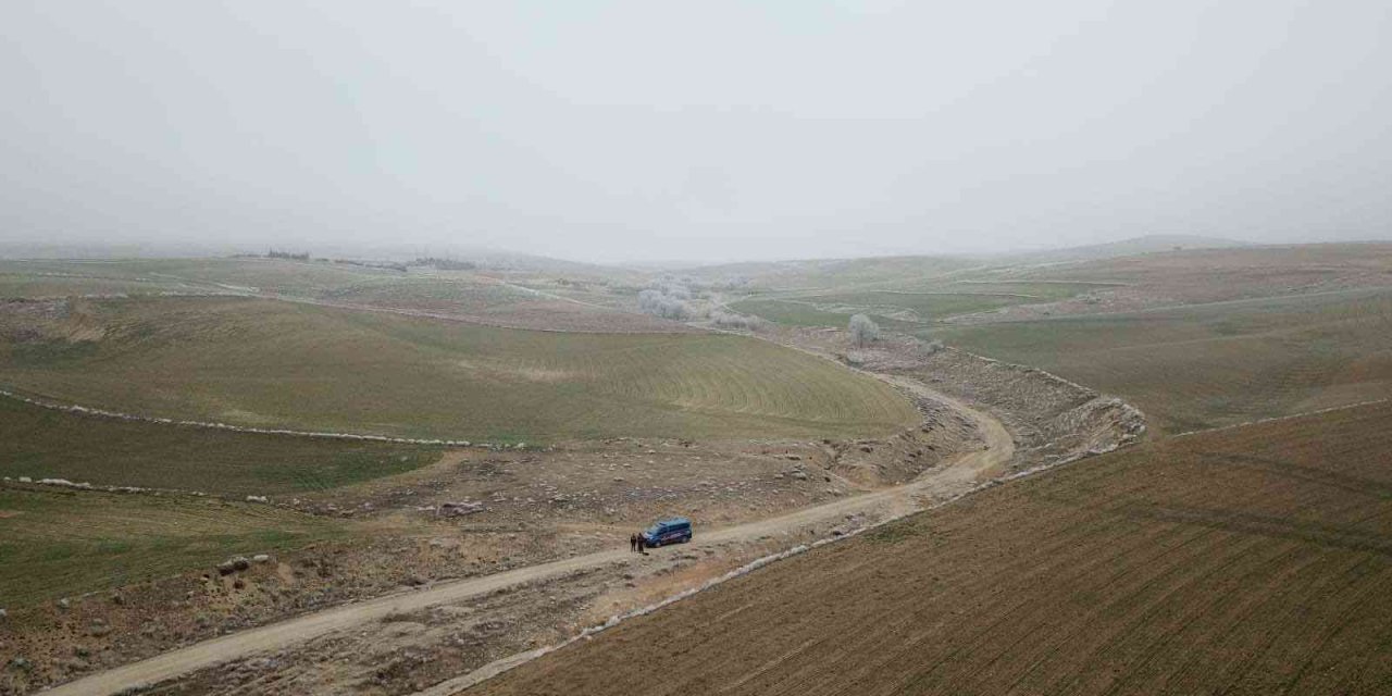 Yoğun sis nedeniyle kaybolan avcı jandarma ekiplerince bulundu