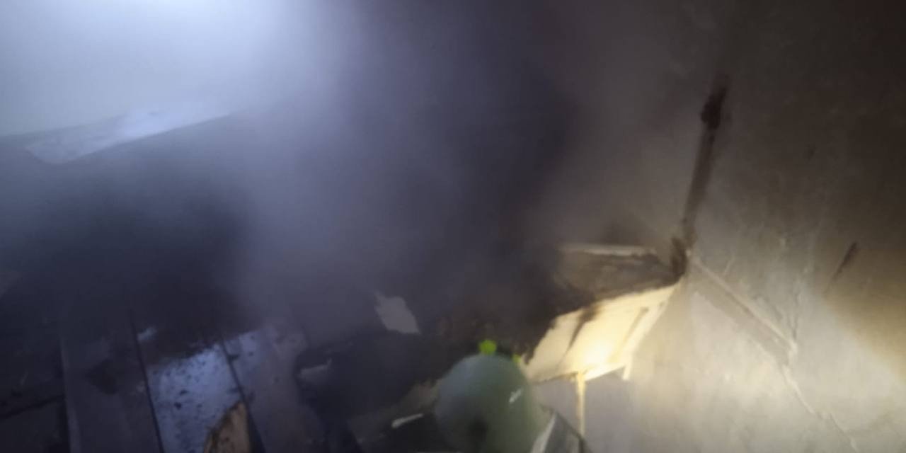 Ahşap evde çıkan yangın söndürüldü