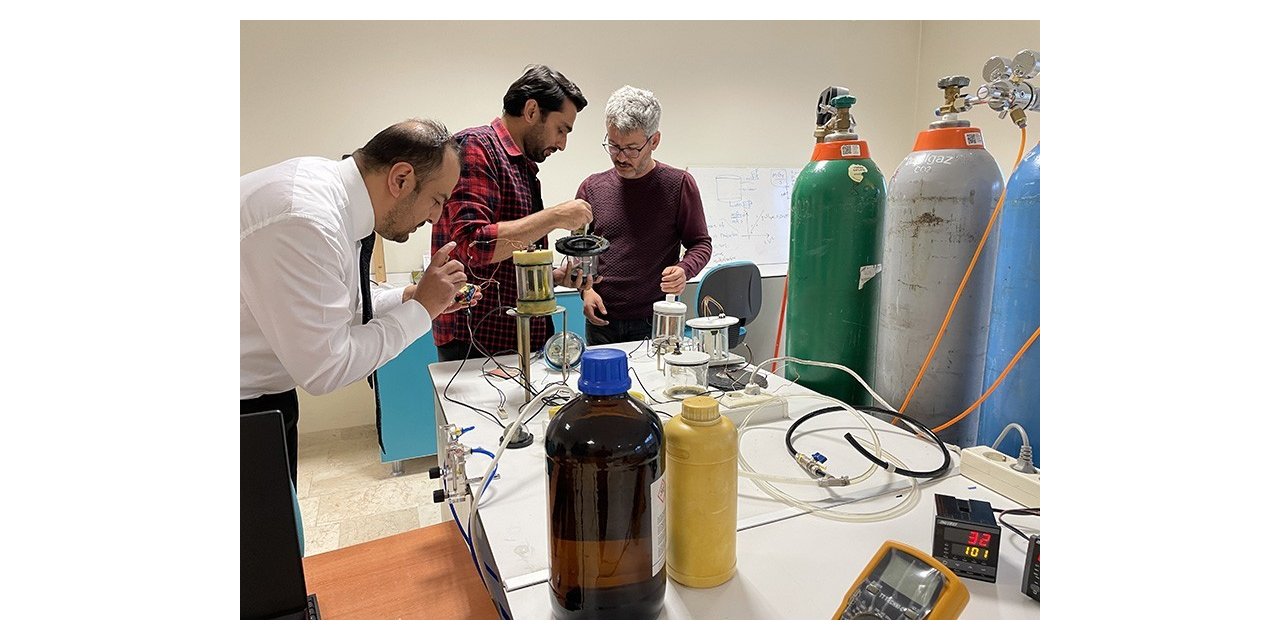 Her türlü yangını önceden tespit edecek dedektör ürettiler