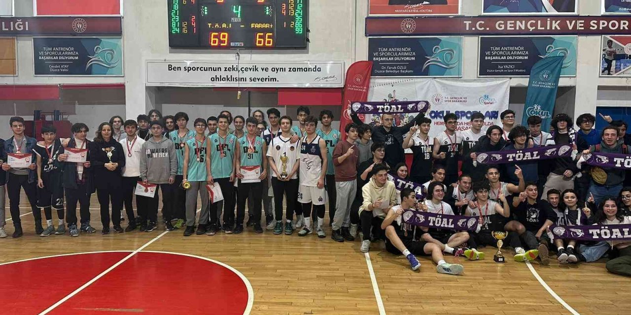 Basketbolda Turgut Özal Anadolu Lisesi şampiyon