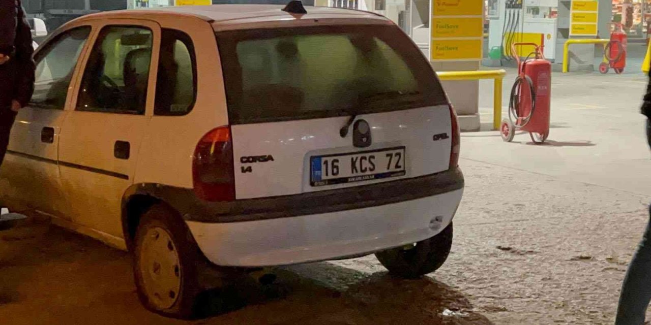 Seyir halindeki araca silahlı saldırı