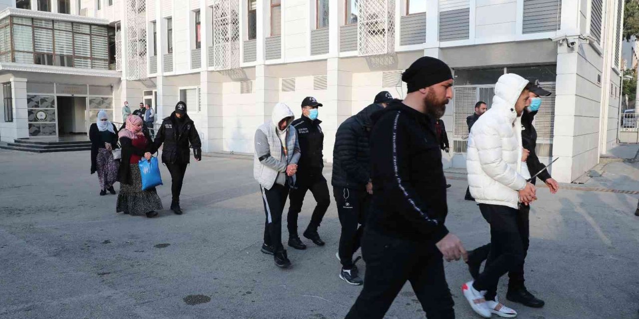 Mersin’deki asayiş operasyonunda 13 şüpheli tutuklandı