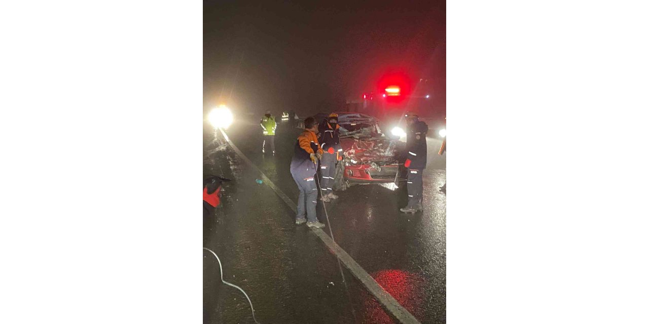 Eskişehir-Kütahya karayolunda zincirleme trafik kazaları: 4’ü ağır 17 yaralı